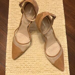 New Gorgeous Kenneth Cole NY Tan Suede Pumps Ankle Straps Size 9, Heel 5”